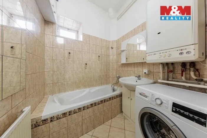 Prodej rodinného domu, Cheb, Kostelní náměstí, 148 m2