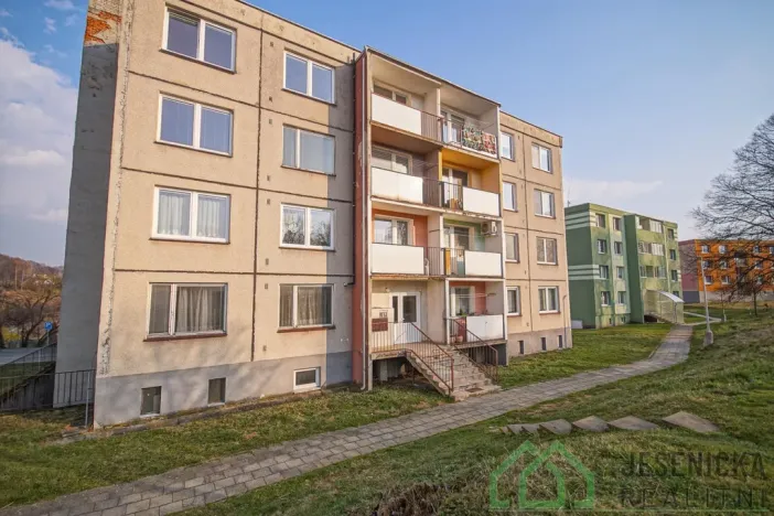 Prodej bytu 3+1, Žulová, Na Rybníčku, 74 m2