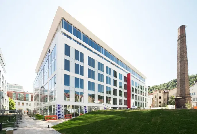 Pronájem kanceláře, Praha - Karlín, Křižíkova, 448 m2