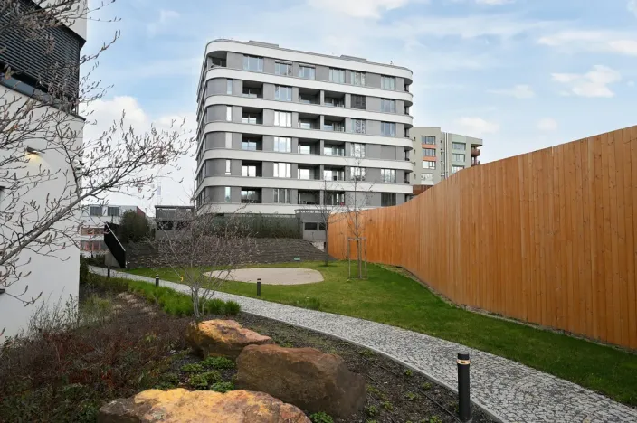 Pronájem bytu 3+kk, Praha - Radlice, U Komína, 94 m2