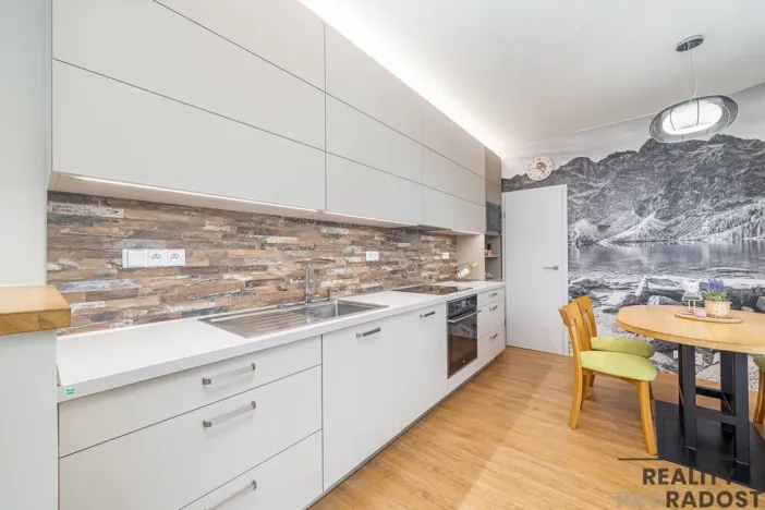 Pronájem bytu 3+kk, Olomouc - Nové Sady, Handkeho, 88 m2