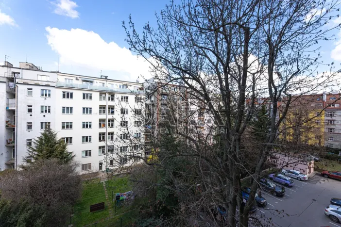 Pronájem bytu 2+kk, Praha - Vršovice, Ukrajinská, 52 m2