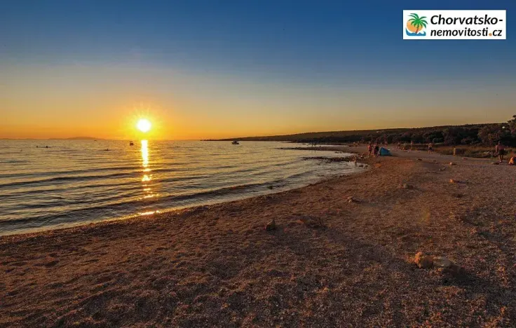 Prodej lesa, Novalja, Chorvatsko, 1080 m2