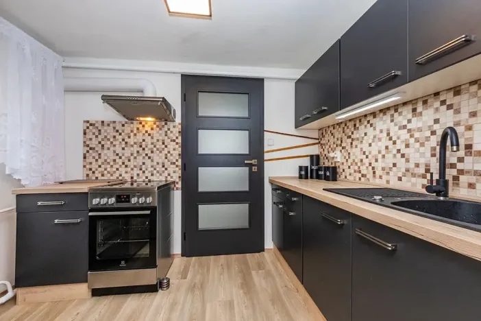 Pronájem bytu 1+1, Kutná Hora, Pod Školou, 33 m2