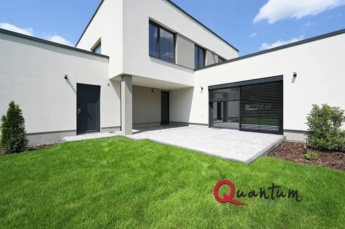 Pronájem rodinného domu, Šestajovice, Konopišťská, 250 m2