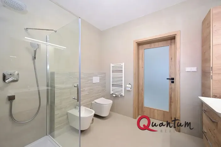 Pronájem rodinného domu, Šestajovice, Konopišťská, 250 m2