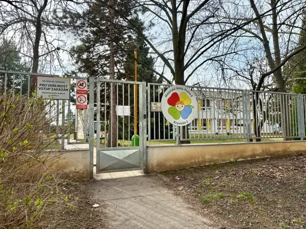 Pronájem bytu 3+1, Praha - Troja, Krynická, 72 m2