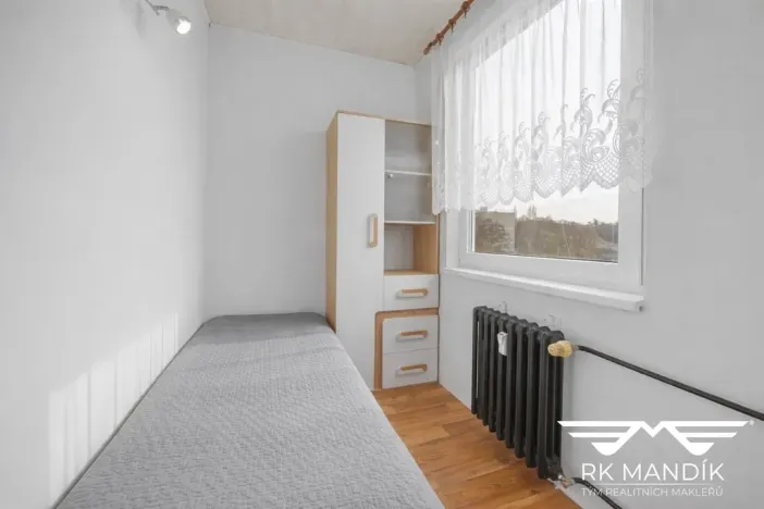 Prodej bytu 1+kk, Praha - Modřany, Nikoly Vapcarova, 32 m2