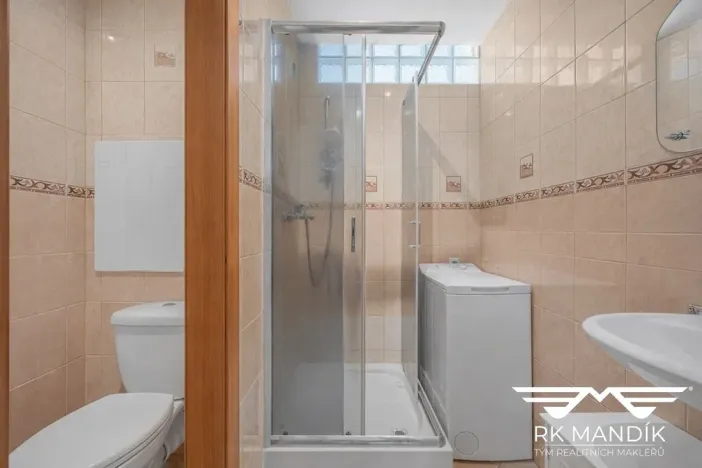 Prodej bytu 1+kk, Praha - Modřany, Nikoly Vapcarova, 32 m2