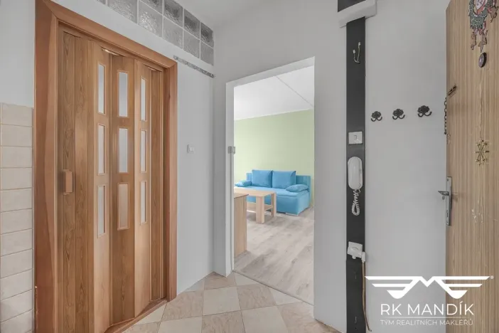 Prodej bytu 1+kk, Praha - Modřany, Nikoly Vapcarova, 32 m2