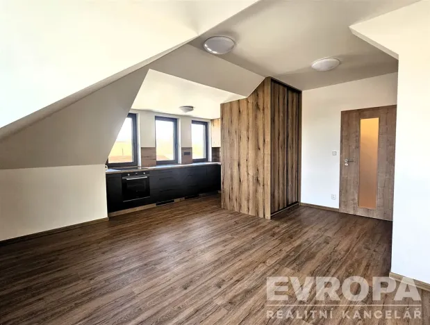 Pronájem bytu 2+kk, Dolní Branná, 51 m2