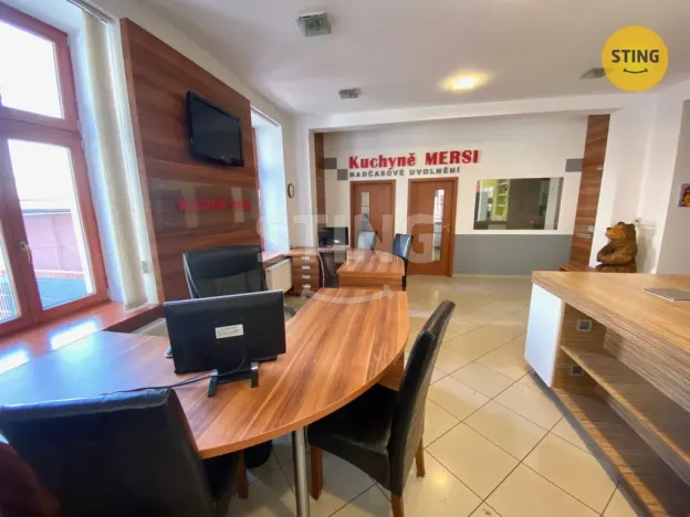 Pronájem obchodního prostoru, Opava - Předměstí, Kasárenská, 181 m2