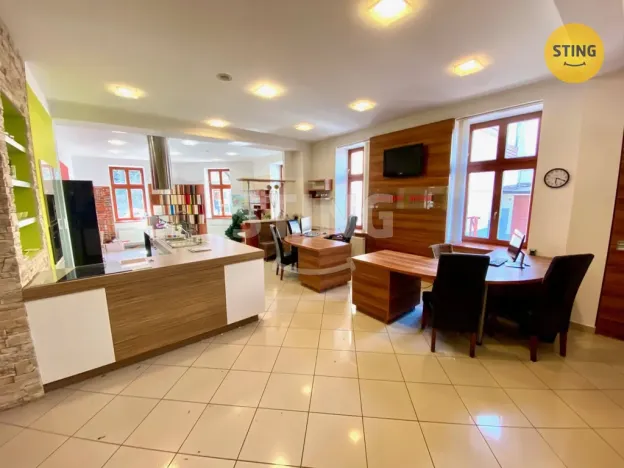 Pronájem obchodního prostoru, Opava - Předměstí, Kasárenská, 181 m2