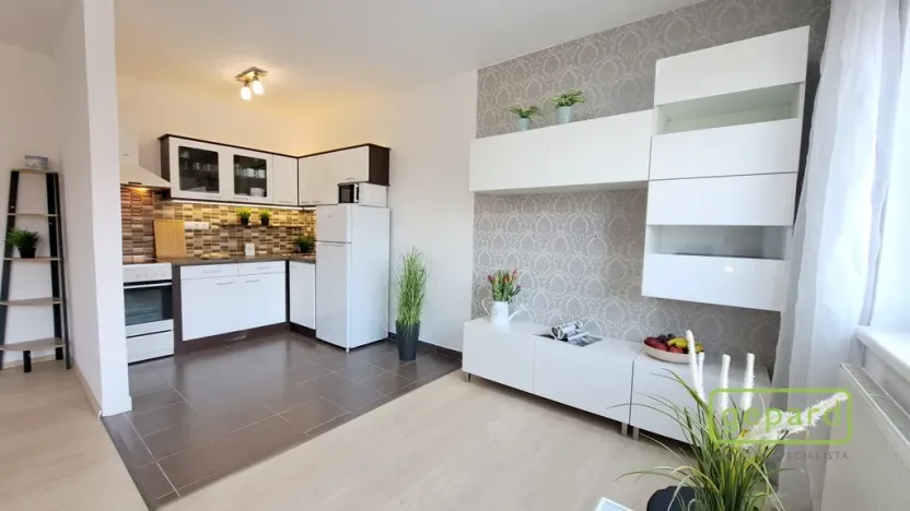 Pronájem bytu 1+kk, Brno, Keřová, 41 m2