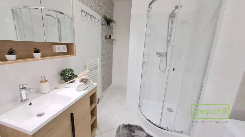 Pronájem bytu 1+kk, Brno, Keřová, 41 m2