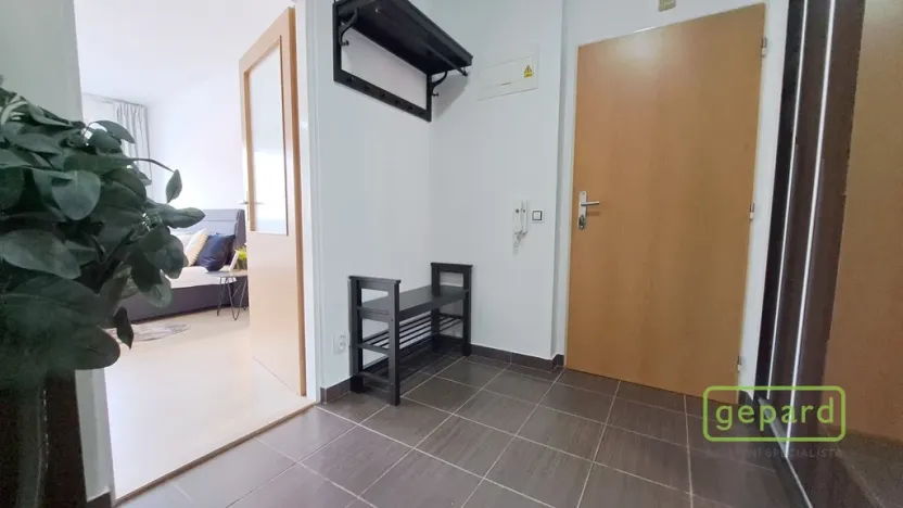 Pronájem bytu 1+kk, Brno, Keřová, 38 m2
