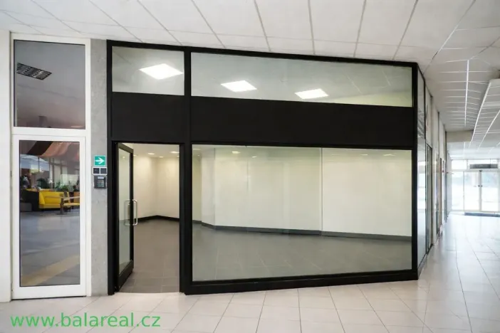 Pronájem obchodního prostoru, Brno - Zábrdovice, Příkop, 35 m2