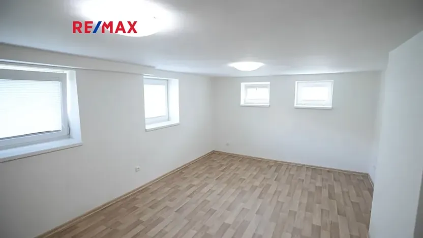 Pronájem bytu 2+1, Novosedly, 52 m2