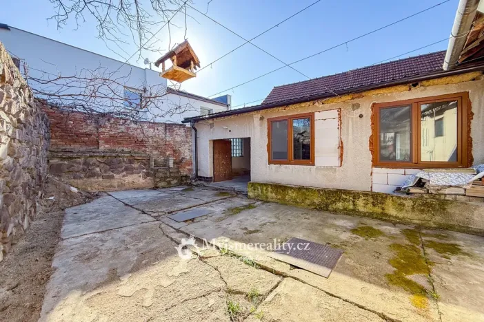 Prodej rodinného domu, Hodonice, U Kostela, 260 m2