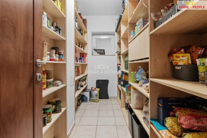 Prodej rodinného domu, Praha - Točná, Na Stráňkách, 395 m2