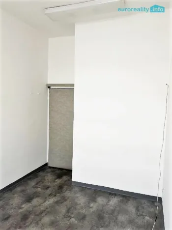 Pronájem kanceláře, Praha, Domažlická, 13 m2