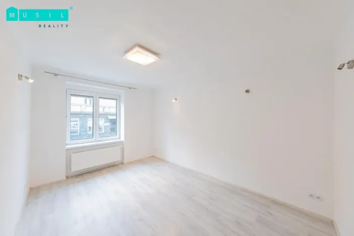 Prodej bytu 2+1, Olomouc - Nové Sady, Za poštou, 55 m2