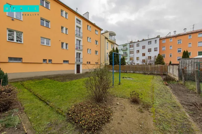 Prodej bytu 2+1, Olomouc - Nové Sady, Za poštou, 55 m2