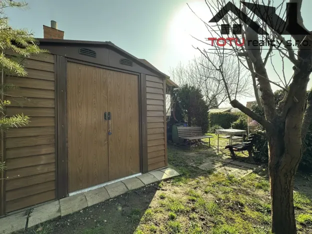 Prodej zahrady, Dvůr Králové nad Labem, Ve Strži, 226 m2