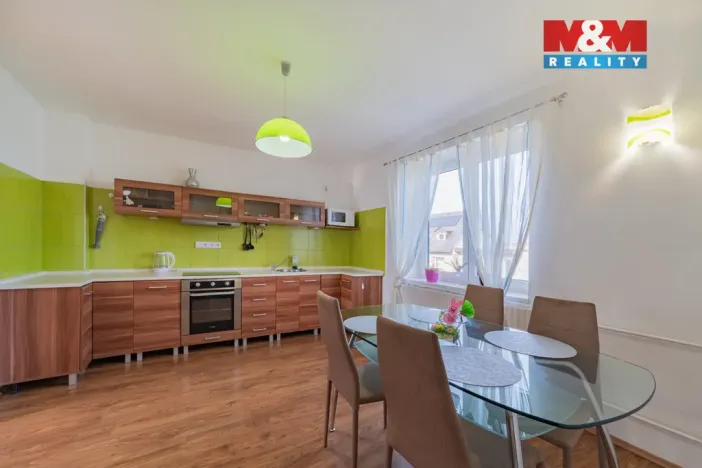 Prodej bytu 3+1, Vojtanov, Nádražní čtvrť, 83 m2