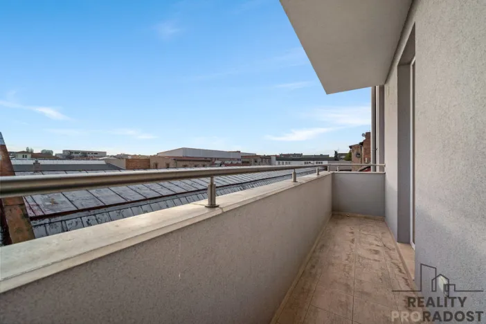 Pronájem bytu 2+kk, Pardubice - Zelené Předměstí, V Ráji, 59 m2