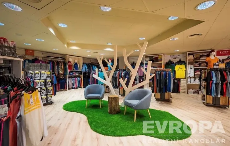 Pronájem obchodního prostoru, Vrchlabí, Krkonošská, 132 m2