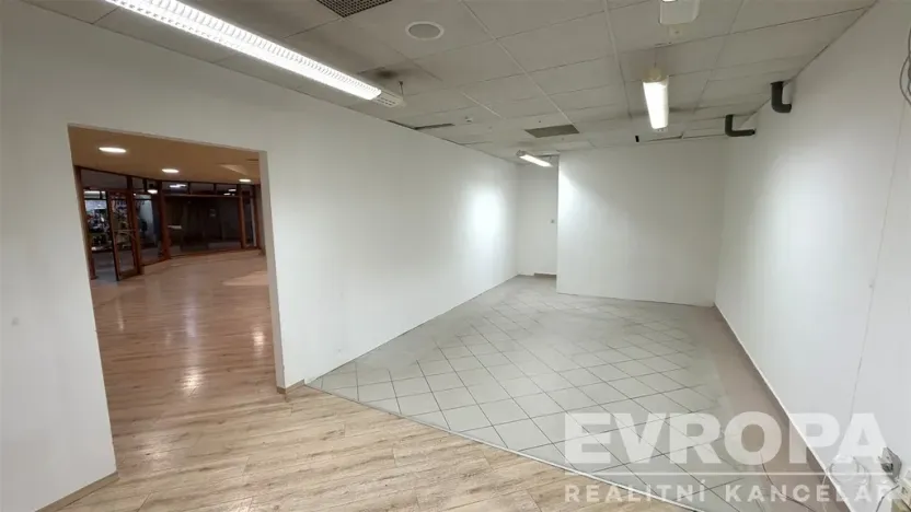 Pronájem obchodního prostoru, Vrchlabí, Krkonošská, 132 m2