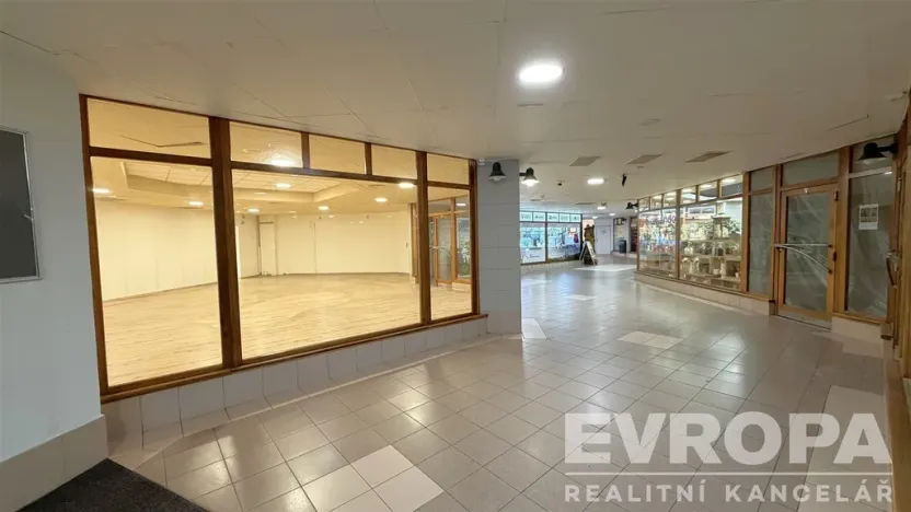 Pronájem obchodního prostoru, Vrchlabí, Krkonošská, 132 m2