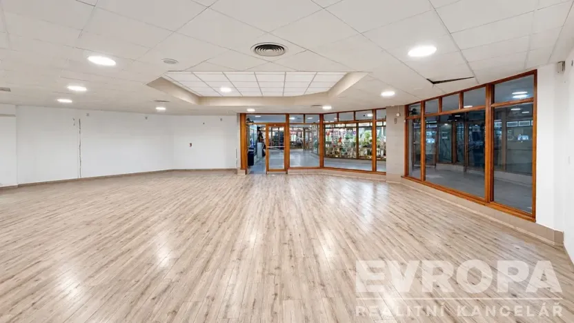 Pronájem obchodního prostoru, Vrchlabí, Krkonošská, 132 m2