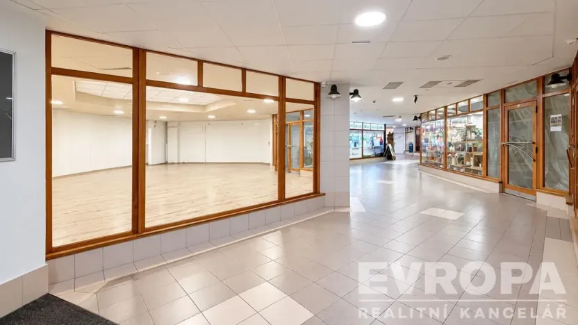 Pronájem obchodního prostoru, Vrchlabí, Krkonošská, 132 m2