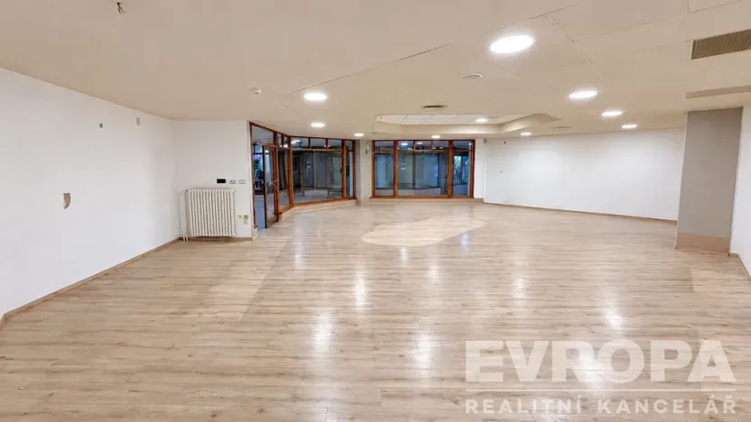 Pronájem obchodního prostoru, Vrchlabí, Krkonošská, 132 m2