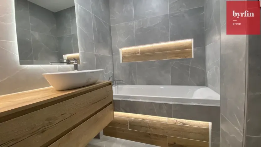 Pronájem bytu 2+kk, Ostrava, Maďarská, 54 m2