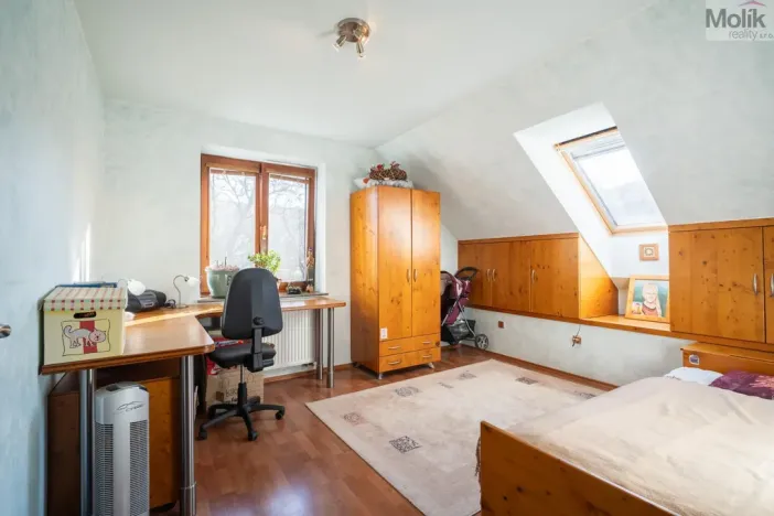 Prodej rodinného domu, Lužice, 372 m2