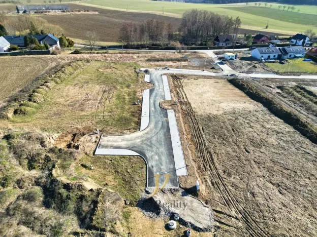 Prodej pozemku pro bydlení, Komárov, 735 m2