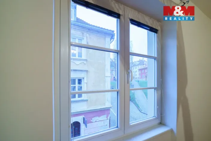 Pronájem bytu 1+1, Cheb, Cechovní, 36 m2