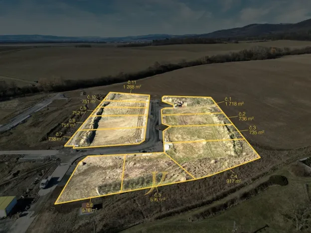 Prodej pozemku pro bydlení, Komárov, 1288 m2