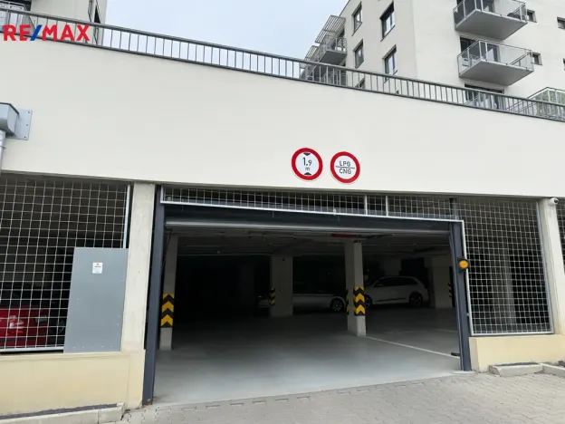 Prodej garáže, Praha - Vysočany, Čerpadlová, 18 m2