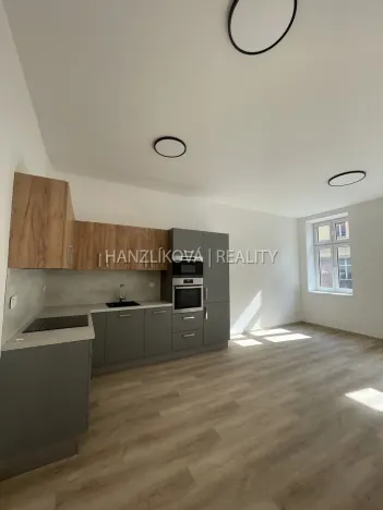 Pronájem bytu 2+kk, České Budějovice - České Budějovice 3, Nová, 42 m2