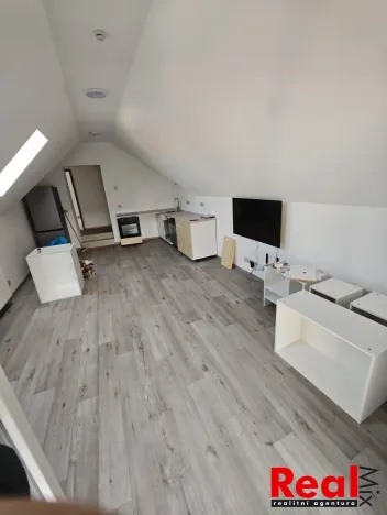 Pronájem bytu 4+kk, Krumvíř, 97 m2