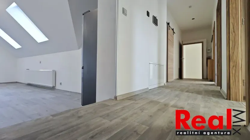 Pronájem bytu 4+kk, Krumvíř, 97 m2