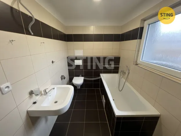 Pronájem bytu 2+kk, Opava, Hviezdoslavova, 52 m2