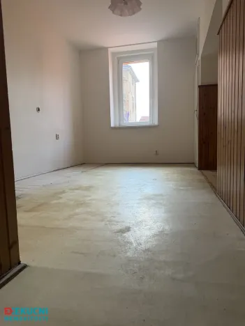 Prodej bytu 4+1, Karlovy Vary - Rybáře, nám. 17. listopadu, 105 m2