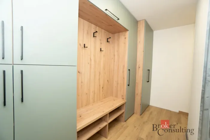 Pronájem bytu 2+kk, Praha - Kobylisy, Hlaváčova, 48 m2