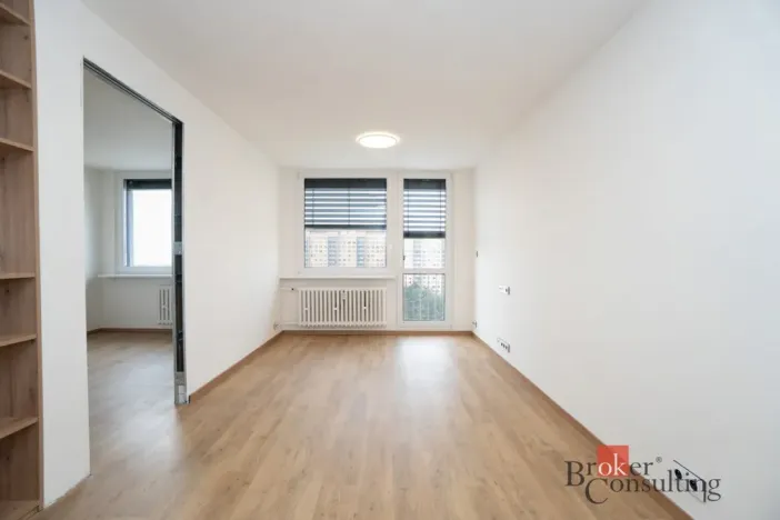 Pronájem bytu 2+kk, Praha - Kobylisy, Hlaváčova, 48 m2