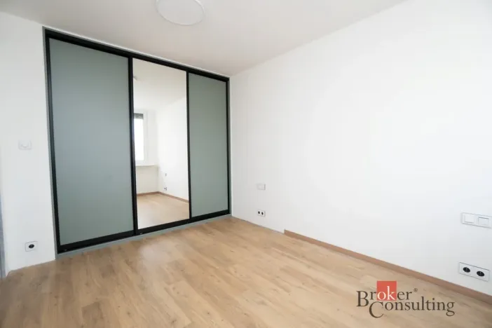 Pronájem bytu 2+kk, Praha - Kobylisy, Hlaváčova, 48 m2
